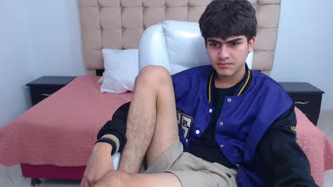 Snapshot of tommy18__ chatting on February 6, 2025, 9:32 am Tommy online show from February 6, 2025, 9:32 am