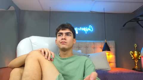 Snapshot of tommy18__ chatting on March 5, 2025, 8:43 am Tommy online show from March 5, 2025, 8:43 am