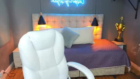 Snapshot of tommy18__ chatting on March 6, 2025, 7:03 am Tommy online show from March 6, 2025, 7:03 am