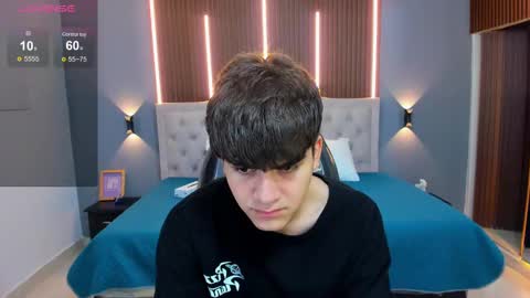 Snapshot of tommy18__ chatting on September 23, 2025, 3:31 am Tommy online show from September 23, 2025, 3:31 am