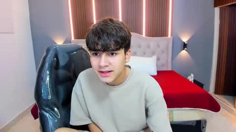 Snapshot of tommy18__ chatting on September 25, 2025, 3:21 am Tommy online show from September 25, 2025, 3:21 am