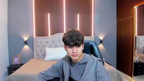 Snapshot of tommy18__ chatting on October 3, 2025, 3:58 am Tommy online show from October 3, 2025, 3:58 am