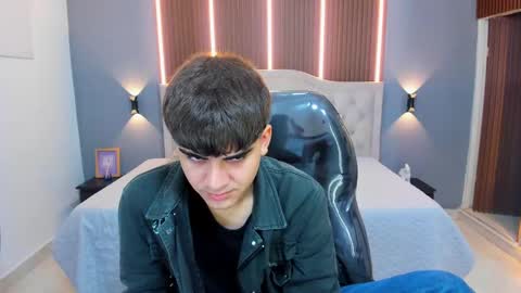 Snapshot of tommy18__ chatting on October 5, 2025, 3:38 am Tommy online show from October 5, 2025, 3:38 am