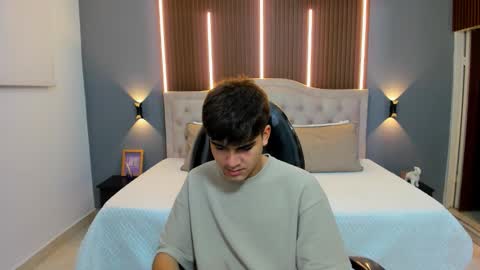 Snapshot of tommy18__ chatting on November 4, 2025, 3:38 am Tommy online show from November 4, 2025, 3:38 am