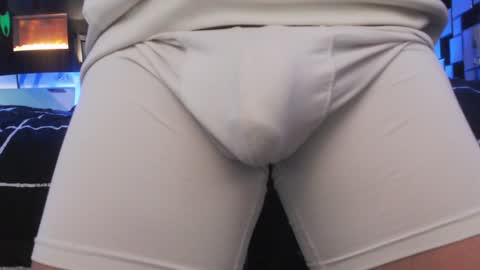 Snapshot of tommy_knuckles chatting on January 8, 2025, 3:17 pm Tommy online show from January 8, 2025, 3:17 pm