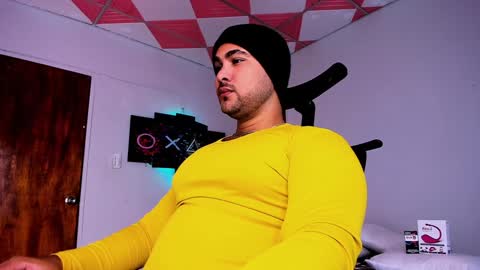 Snapshot of tommy_sccott chatting on January 21, 2025, 3:15 am tommy_sccott online show from January 21, 2025, 3:15 am