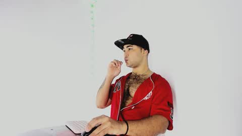 Snapshot of tommy_sccott chatting on September 23, 2025, 11:19 pm tommy_sccott online show from September 23, 2025, 11:19 pm