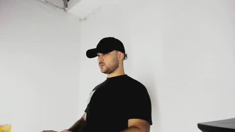 Snapshot of tommy_sccott chatting on October 29, 2025, 10:55 pm tommy_sccott online show from October 29, 2025, 10:55 pm