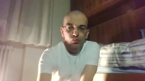 Snapshot of tommycorner chatting on December 15, 2024, 10:04 pm tommycorner online show from December 15, 2024, 10:04 pm