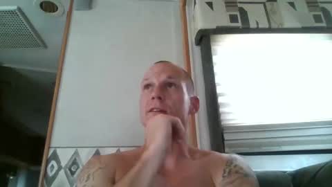 tommygunsfit online show from October 9, 2025, 8:07 pm