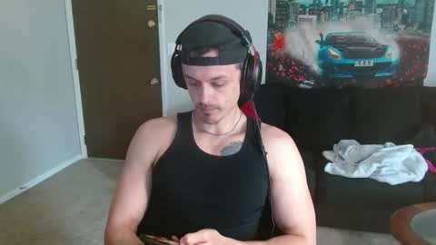 Snapshot of tommystrokes_ chatting on April 19, 2026, 9:28 pm Tommy Strokes online show from April 19, 2026, 9:28 pm