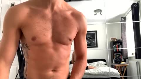 tomsmith1996 online show from July 23, 2026, 9:18 am