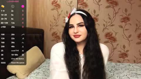 Snapshot of tondamikhail chatting on February 19, 2026, 4:25 pm Bella online show from February 19, 2026, 4:25 pm