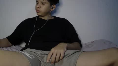 Snapshot of tony_marz chatting on January 17, 2026, 5:01 am tony_marz online show from January 17, 2026, 5:01 am