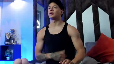 tony_petrov online show from June 18, 2026, 9:14 am