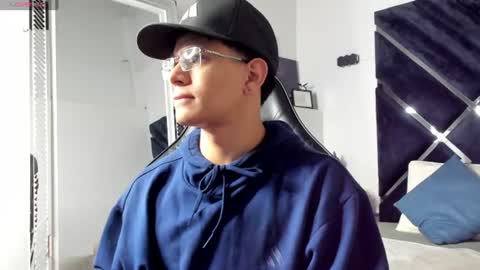 tony_petrov online show from July 9, 2026, 5:11 am