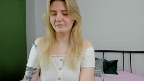 Tonya online show from June 1, 2026, 1:40 am