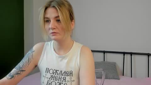 Tonya online show from June 2, 2026, 1:18 am