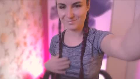 Elizabeth online show from February 28, 2025, 7:56 pm