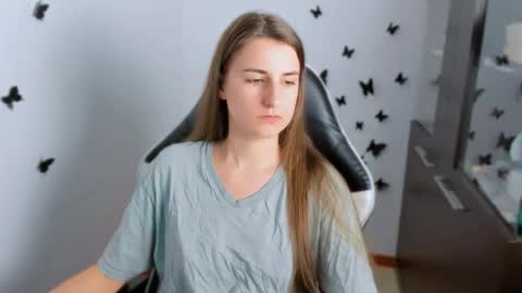 Snapshot of tooboringgirl chatting on September 9, 2025, 6:40 pm Alisson online show from September 9, 2025, 6:40 pm