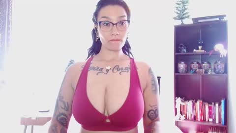 Snapshot of toothyy chatting on December 18, 2024, 4:39 pm toothyy online show from December 18, 2024, 4:39 pm