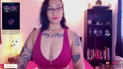 Snapshot of toothyy chatting on January 21, 2025, 2:26 pm toothyy online show from January 21, 2025, 2:26 pm