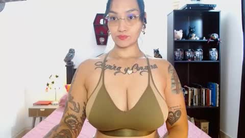 Snapshot of toothyy chatting on March 10, 2025, 11:53 am toothyy online show from March 10, 2025, 11:53 am