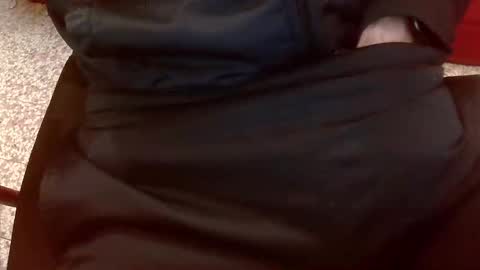 Snapshot of topg84 chatting on December 31, 2024, 5:40 pm Topg84 online show from December 31, 2024, 5:40 pm