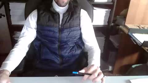 Snapshot of topg84 chatting on October 12, 2025, 3:22 pm Topg84 online show from October 12, 2025, 3:22 pm