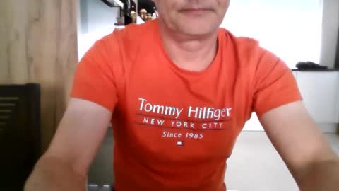 Snapshot of topsecreton chatting on May 19, 2026, 5:36 am topsecreton online show from May 19, 2026, 5:36 am