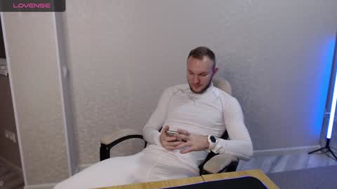 Glebaty online show from January 6, 2025, 7:35 pm