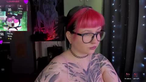 Snapshot of toriayun0 chatting on March 11, 2026, 11:00 pm your personal gothic girl check it online show from March 11, 2026, 11:00 pm
