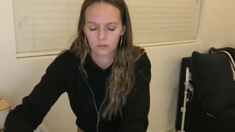 Tori Ryann online show from January 7, 2025, 7:10 am