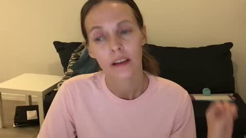 Tori Ryann online show from September 9, 2025, 10:37 am