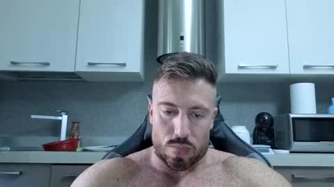 Snapshot of toro_arrapato chatting on June 12, 2026, 12:15 pm toro_arrapato online show from June 12, 2026, 12:15 pm