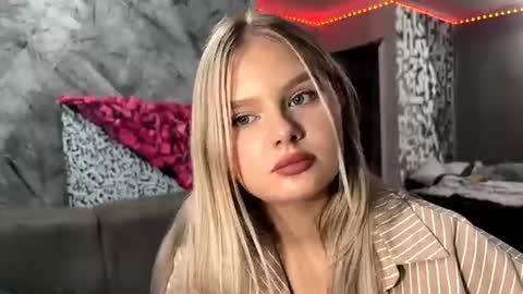 Snapshot of torriezedaker chatting on July 12, 2026, 1:24 pm Linda online show from July 12, 2026, 1:24 pm