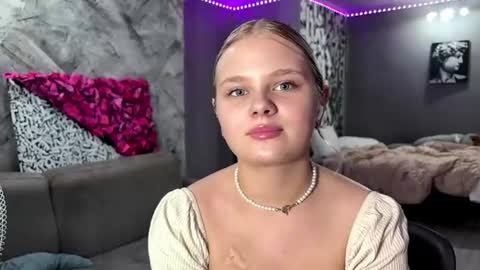 Snapshot of torriezedaker chatting on July 23, 2026, 3:43 pm Linda online show from July 23, 2026, 3:43 pm