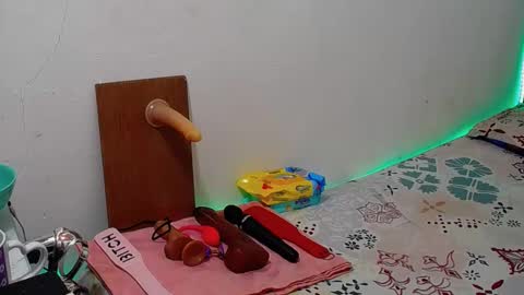 tory_montannaxx online show from March 4, 2025, 12:33 pm