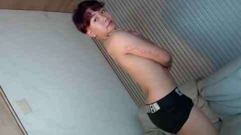 Snapshot of totalbabe1x chatting on March 21, 2026, 5:05 pm totalbabe1x online show from March 21, 2026, 5:05 pm