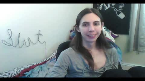 Snapshot of totalfuckingadorable chatting on January 19, 2026, 4:05 am Luna online show from January 19, 2026, 4:05 am