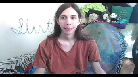 Luna online show from April 23, 2026, 9:50 pm