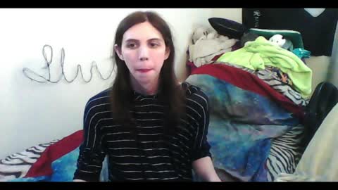 Luna online show from April 27, 2026, 2:31 am