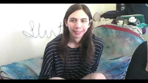 Luna online show from May 4, 2026, 8:49 pm