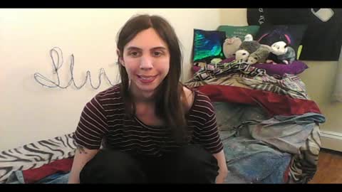 Luna online show from May 7, 2026, 3:23 am