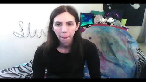 Luna online show from May 10, 2026, 1:55 am