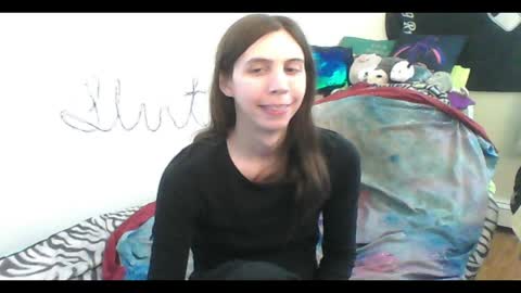 Luna online show from May 15, 2026, 2:29 am