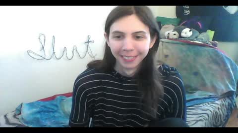 Luna online show from May 15, 2026, 7:32 pm