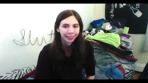 Luna online show from May 25, 2026, 4:07 am