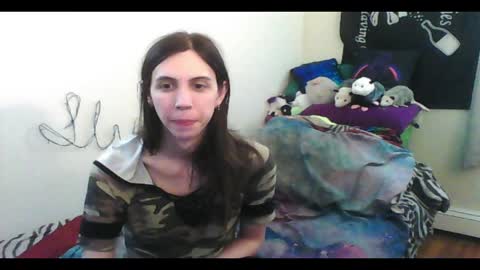 Luna online show from June 3, 2026, 3:42 am