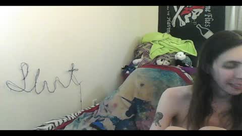 Luna online show from June 18, 2026, 4:24 am